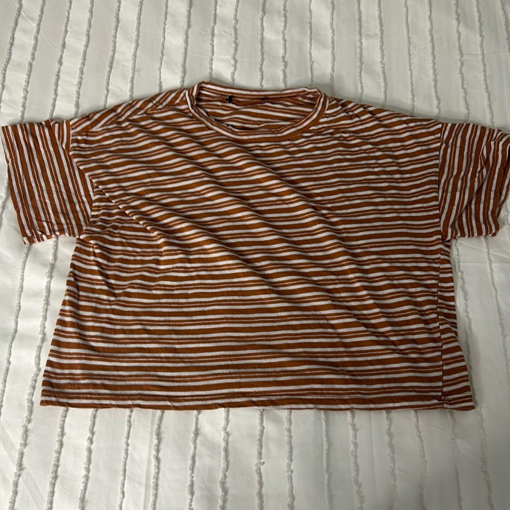 Forever 21 T-shirt. Size S.